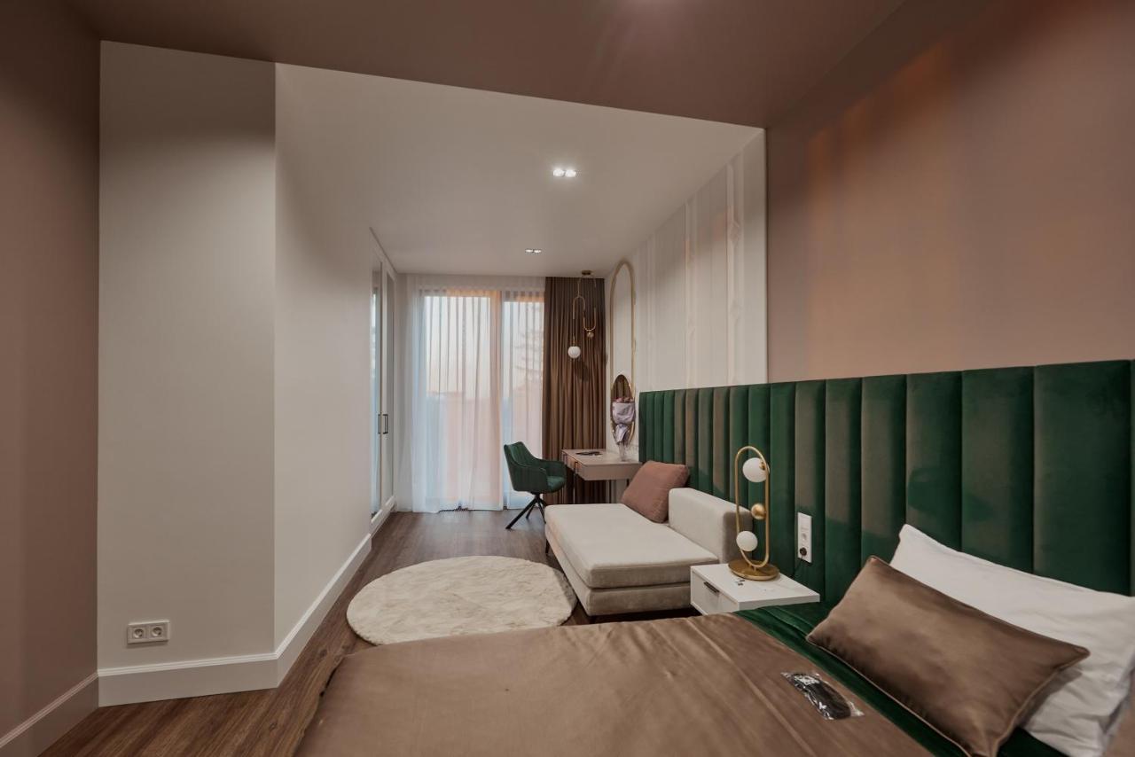 Kostjukowski Apartments Avalon Lviv Dış mekan fotoğraf
