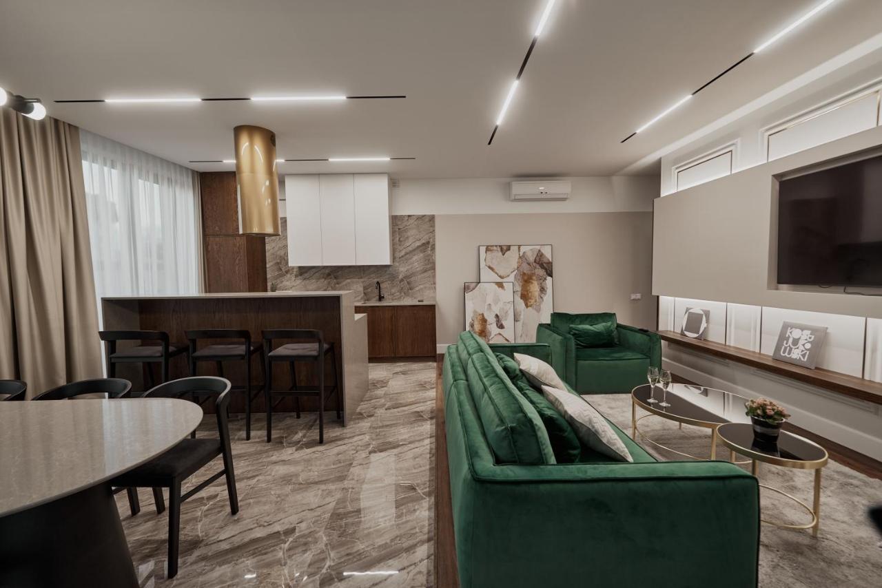 Kostjukowski Apartments Avalon Lviv Dış mekan fotoğraf