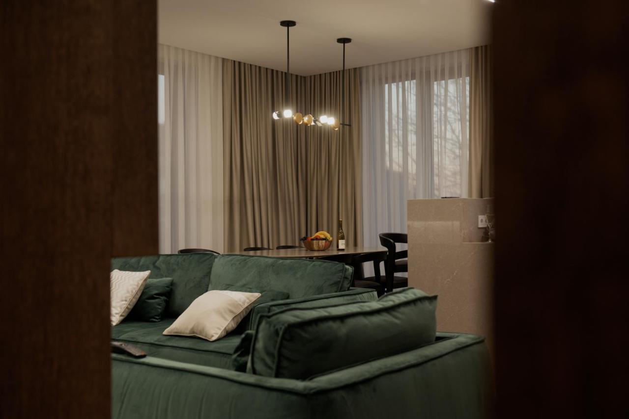 Kostjukowski Apartments Avalon Lviv Dış mekan fotoğraf