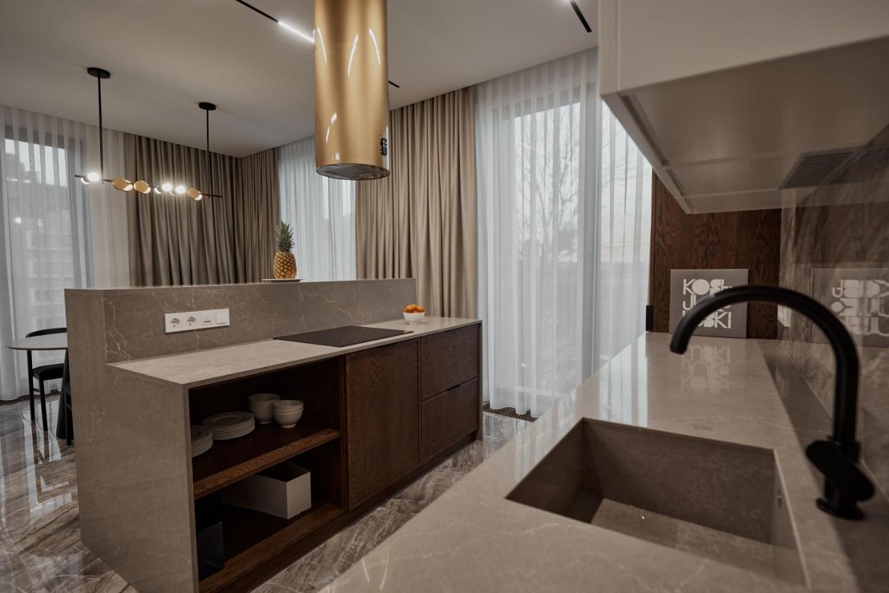 Kostjukowski Apartments Avalon Lviv Dış mekan fotoğraf